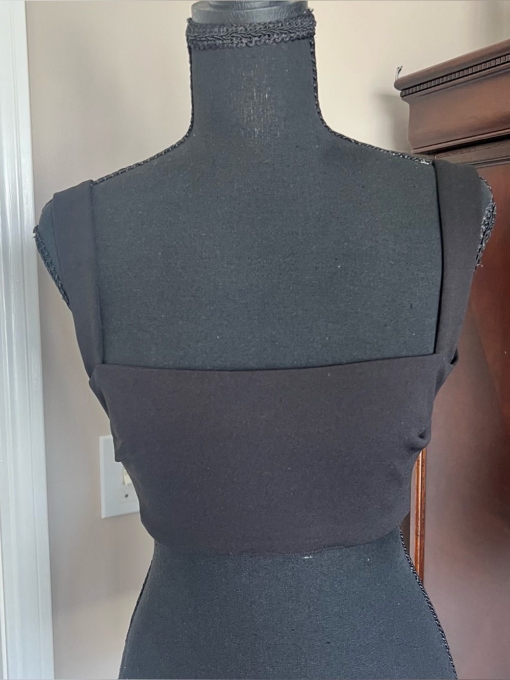 AKIRA Classic Black Square-Neck Crop Top - NWOT - Size S